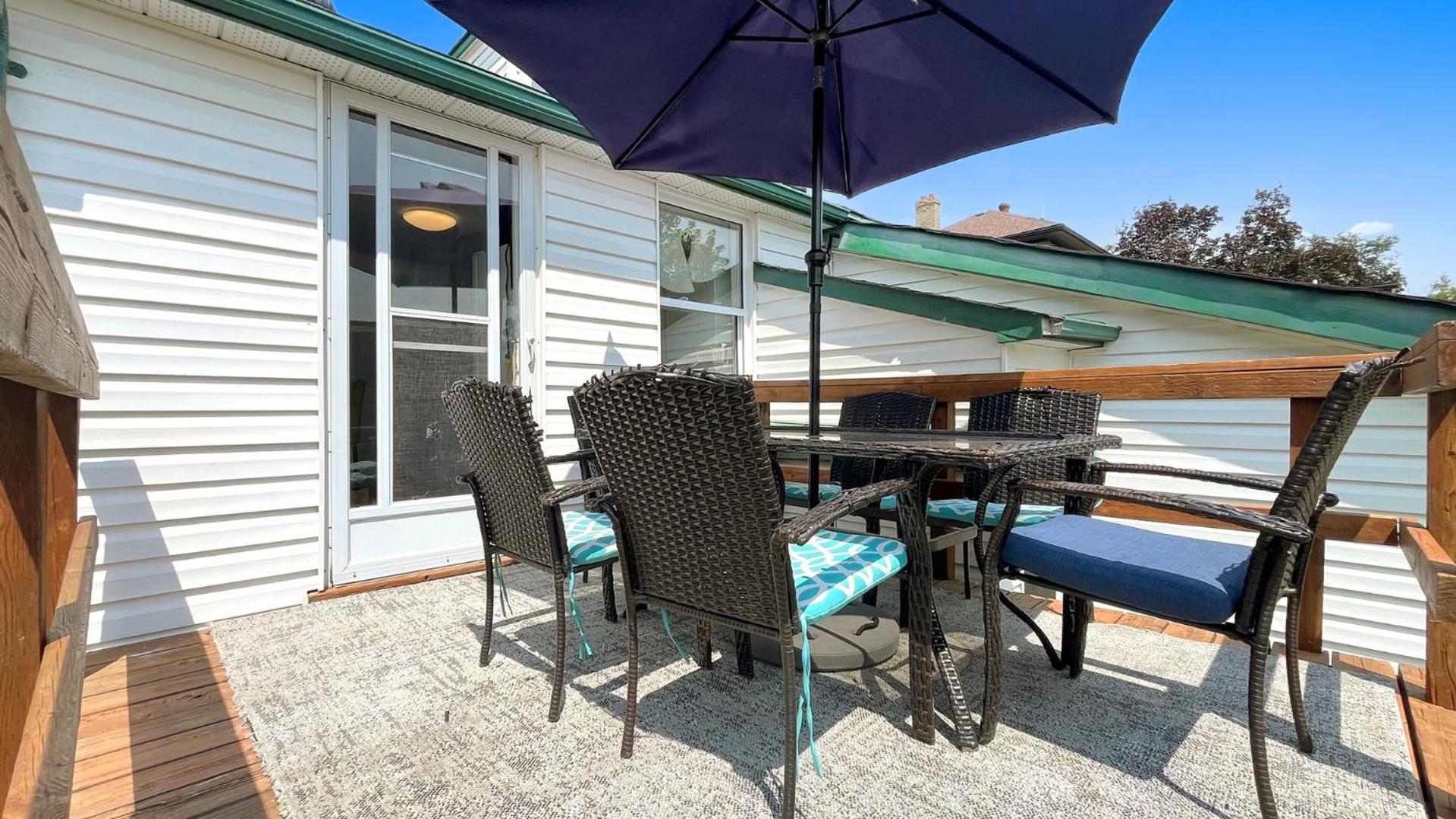 Cozy 2Br House Near Centre With Patio, Bbq, Backyard, And Netflix Apartment Питърбъро Екстериор снимка